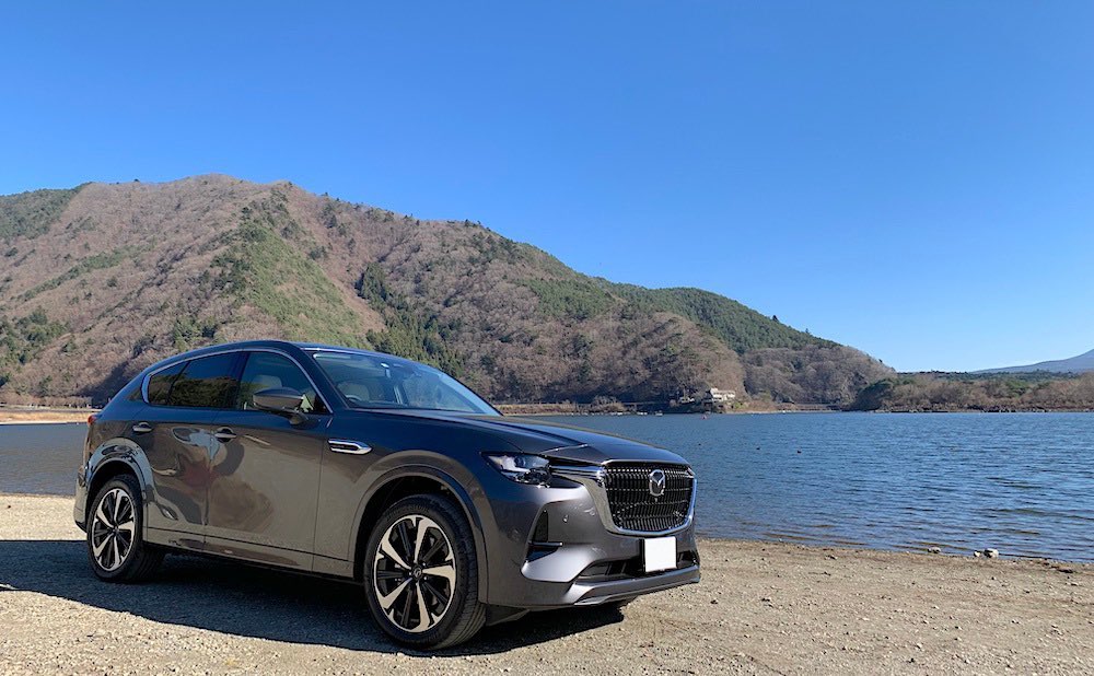 車の写真撮影スポット：精進湖（山梨県南都留郡富士河口湖町）