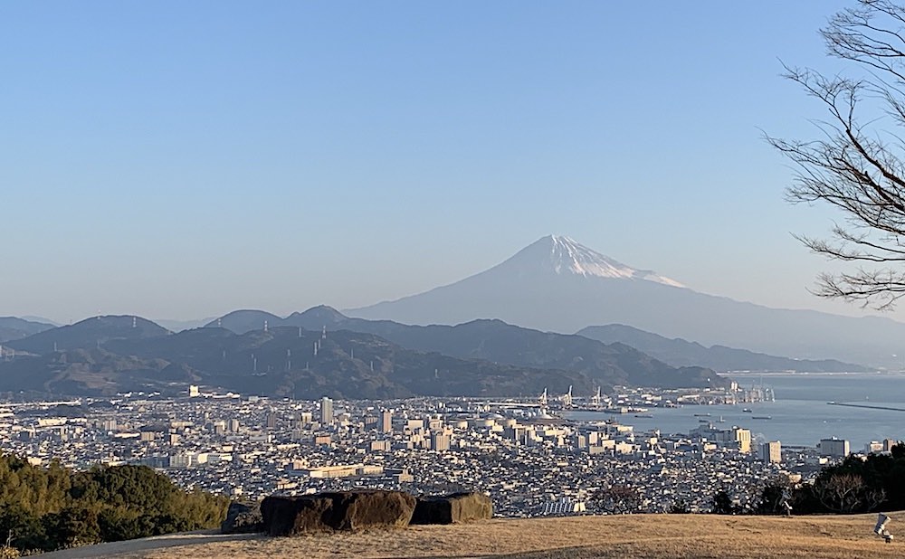 車の写真撮影スポット：日本平（静岡県静岡市）