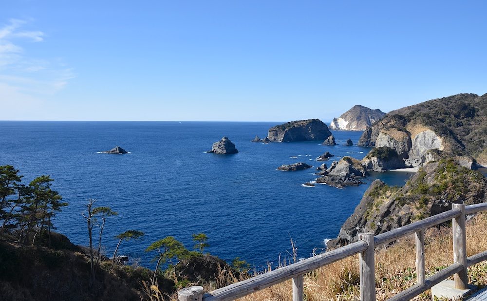 車の写真撮影スポット：あいあい岬（静岡県賀茂郡南伊豆町）