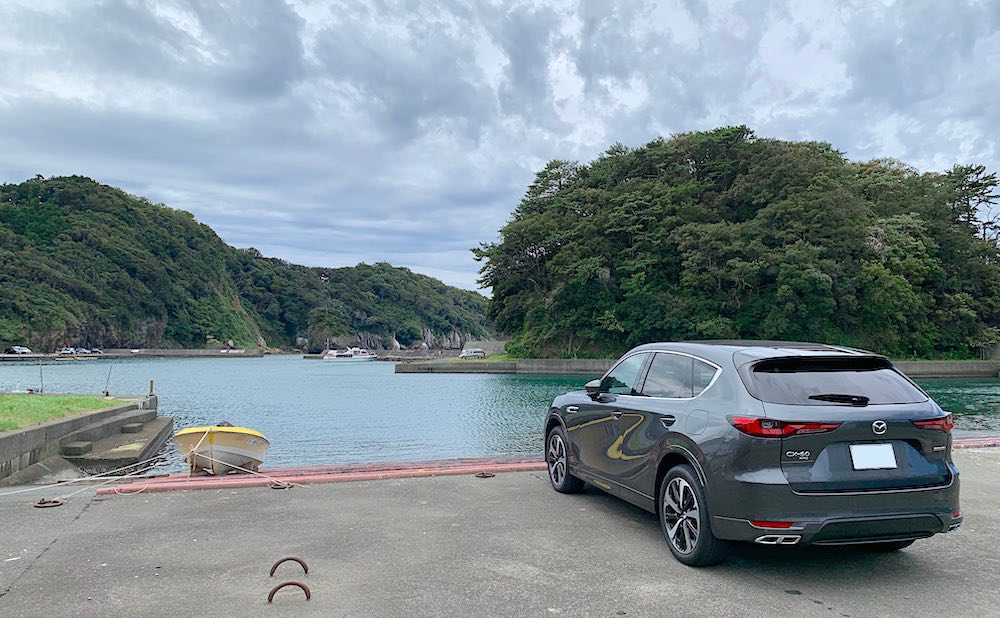 車の写真撮影スポット：仁科漁港（静岡県賀茂郡西伊豆町）