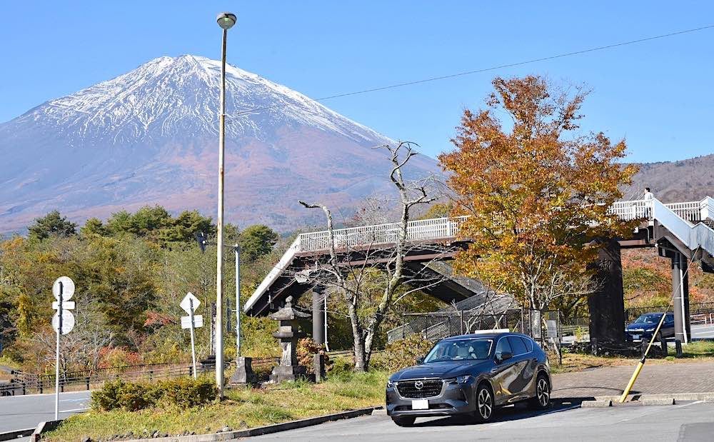 車の写真撮影スポット:富士山東口本宮 冨士浅間神社(静岡県駿東郡小山町)