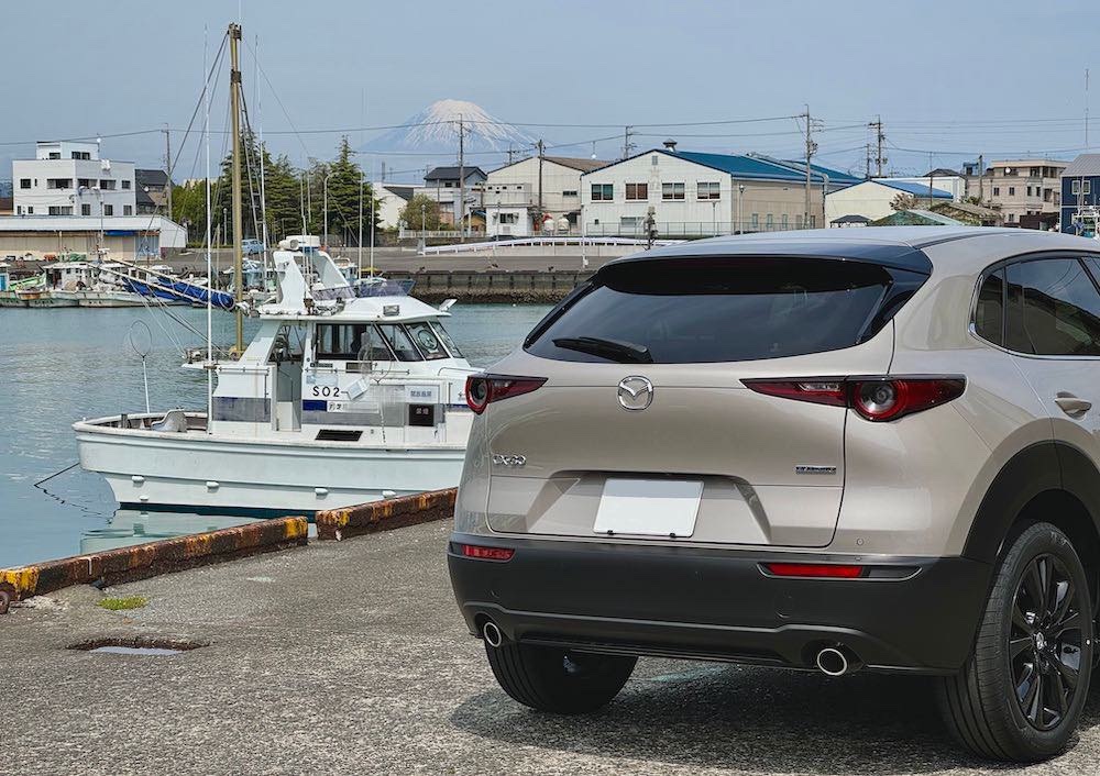 車の写真撮影スポット：用宗漁港（静岡県静岡市）