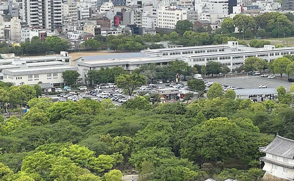 車の写真撮影スポット：姫路城（兵庫県姫路市）