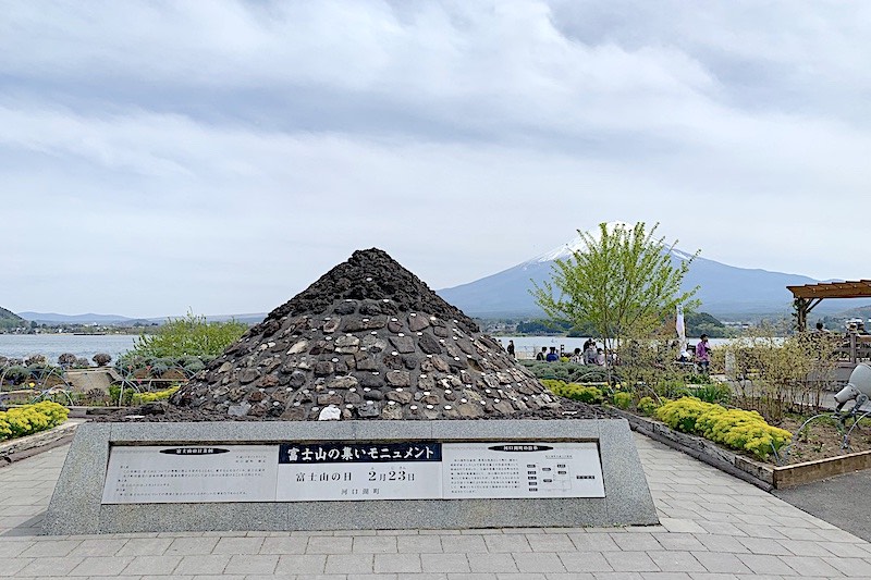 車の写真撮影スポット：河口湖（山梨県南都留郡富士河口湖町）