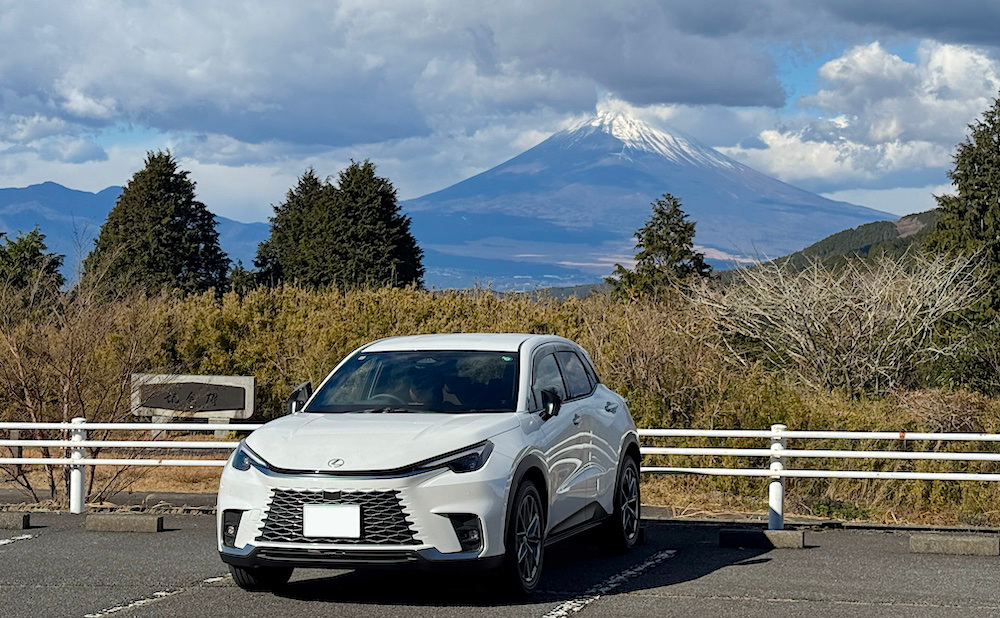 車の写真撮影スポット：十国峠（静岡県田方郡函南町）