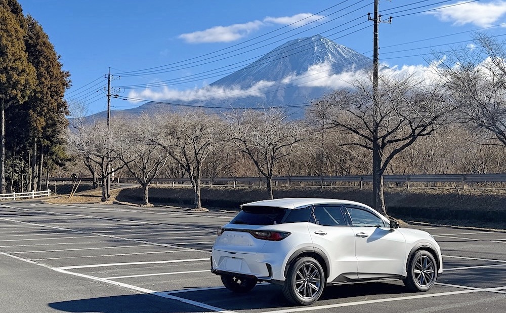 車の写真撮影スポット：まかいの牧場（静岡県富士宮市）