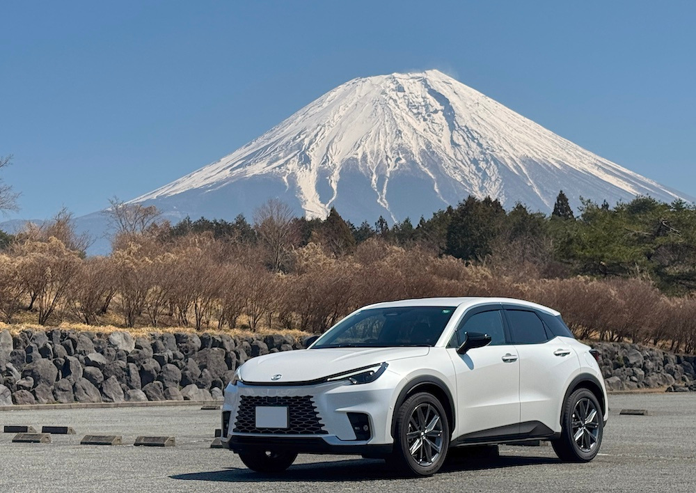 車の写真撮影スポット：朝霧アリーナ（静岡県富士宮市）