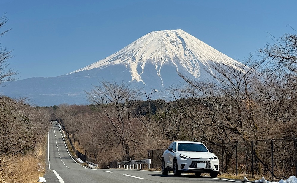 車の写真撮影スポット：朝霧アリーナ（静岡県富士宮市）