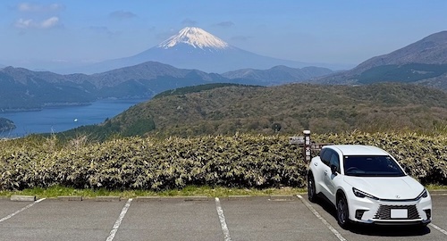 大観山｜芦ノ湖と富士山を背景に写真撮影できる人気展望台