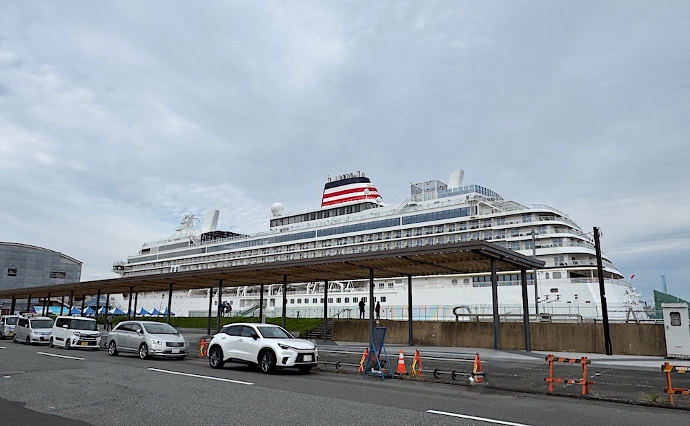 車の写真撮影スポット：飛鳥Ⅲ＠清水港日の出埠頭